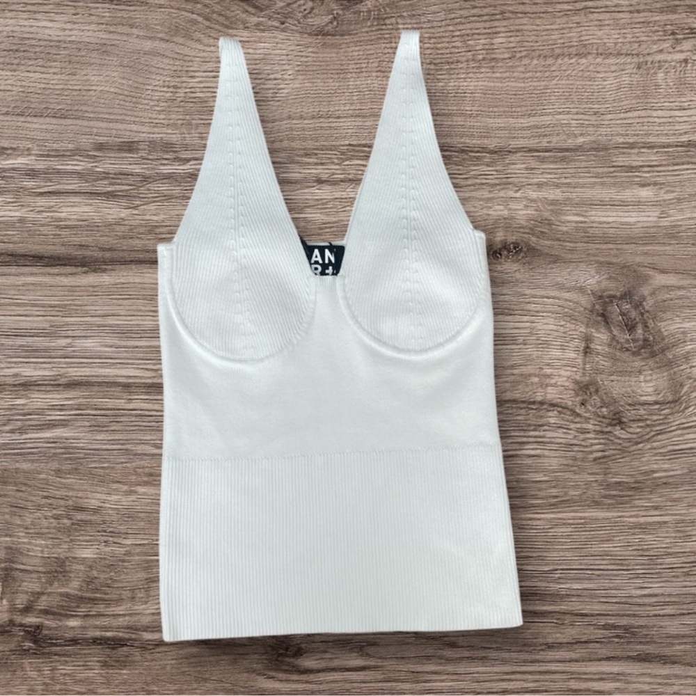 Alp N Rock AN+R Vigga Tank Sweater Ivory Ribbed Structured Cup Medium NWT